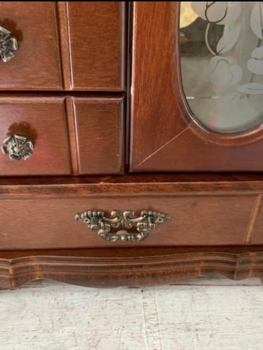 Vintage compact wooden
